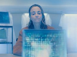 Maria Dizzia in Emergence: American Chestnut (2019)