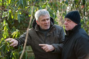 Gojko Mitic and Andreas Schmidt-Schaller in Leipzig Homicide (2001)