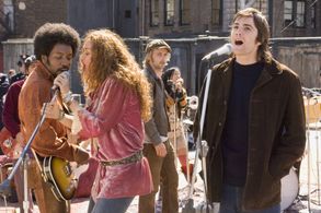 Jim Sturgess, T.V. Carpio, Joe Anderson, Martin Luther, and Dana Fuchs in Across the Universe (2007)