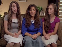 Jessa Seewald and Jill Duggar Dillard in 19 Kids and Counting (2008)