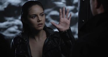 Leslie-Anne Panaligan in The Vampire Diaries (2009)