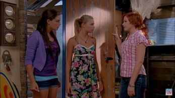 Indiana Evans, Phoebe Tonkin, and Taryn Marler in H2O: Just Add Water (2006)
