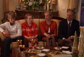 Michel Gill, Elizabeth Marvel, Amanda Seyfried, Noel Holmes, and Jake Satow in The Dropout (2022)