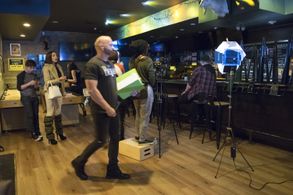 Behind the Scenes of Rollercoaster, the Pilot. Director: Ian Paul Cassidy