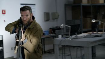 Still from SWAT S02-E18