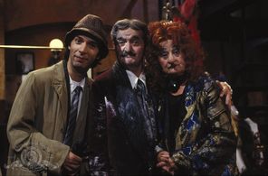 Roberto Benigni, Liz Smith, and Graham Stark in Son of the Pink Panther (1993)