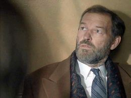 Regimantas Adomaitis in Muzhchina dlya molodoy zhenshchiny (1996)