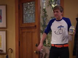 Lucas Cruikshank in Marvin Marvin (2012)