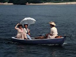Larisa Golubkina, Irina Mazurkevich, and Alina Pokrovskaya in Troe v lodke, ne schitaya sobaki (1979)