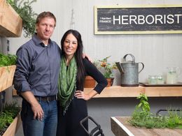 Chip Gaines and Joanna Gaines in Fixer Upper (2013)