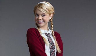 Bailey De Young in The Dollanganger Saga: Petals on the Wind (2014)