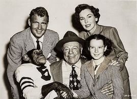 Maureen O'Sullivan, Charles Drake, Edmund Gwenn, Gigi Perreau, and Bonzo in Bonzo Goes to College (1952)