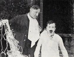 Bobby Dunn in The Dumbwaiter (1924)