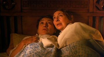 Amparo Baró and Alicia Hermida in The Enchanted Forest (1987)