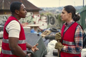 Gamba Cole and Rhianne Barreto in The Outlaws (2021)