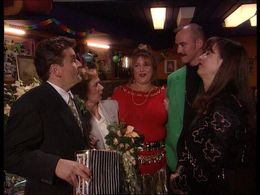 Maya van den Broecke, Marjolein Keuning, Luk van Mello, Rick Nicolet, and Ruud van de Braak in Vrouwenvleugel (1993)