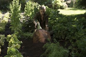 Georgia Pemberton as Fiona in Tim Burtons feature Miss Peregrines Home for Peculiar Children.