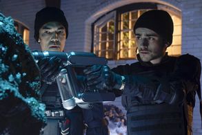 Ian Anthony Dale and Charlie Rowe in Salvation (2017)