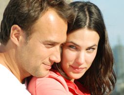 Julie Fournier and Carlos Leal in Snow White (2005)