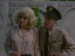 Peter Anderson and Stellina Rusich in The New Addams Family (1998)