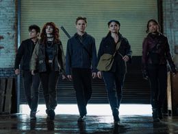 Tyler DiChiara, Olivia Rose Keegan, Oscar Morgan, Fallon Smythe, and Navia Robinson in Gotham Knights