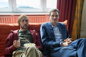 Ludwig Trepte and Fabian Hinrichs in Die Firma dankt (2017)