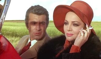 Chris Avram and Sara Montiel in Varietés (1971)