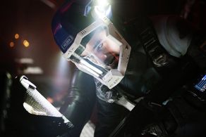 Sean Arnfinson and Steven Strait in The Expanse (2015)