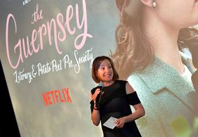 THE GUERNSEY LITERARY AND POTATO PEEL PIE SOCIETY, US premiere , 2018. Paula Mazur