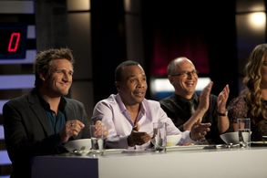 Sugar Ray Leonard, James Oseland, and Curtis Stone in Top Chef Masters (2009)
