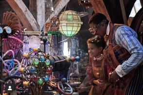 Diaana Babnicova and Justin Cornwell in Jingle Jangle: A Christmas Journey (2020)