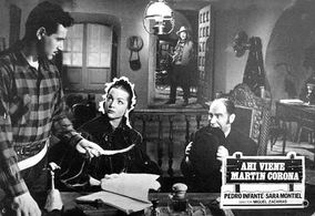 Florencio Castelló, Sara Montiel, and Armando Silvestre in Little Love of My Life (1952)