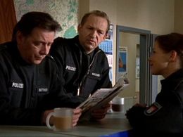 Peter Heinrich Brix and Jan Fedder in Großstadtrevier (1986)