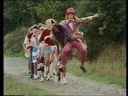 Rod Hull in Emu's World (1982)