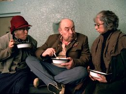 Liya Akhedzhakova, Leonid Bronevoy, and Olga Volkova in The Promised Heaven (1991)