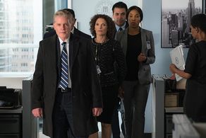 Mary Elizabeth Mastrantonio and Charlë Webb in Limitless (2015)