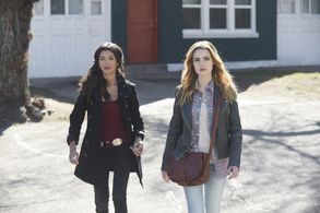 India de Beaufort and Rebecca Rittenhouse in Blood & Oil (2015)