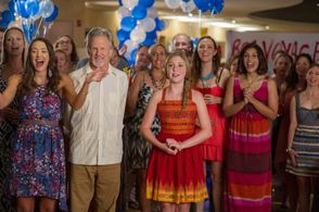 Kris Kristofferson, Austin Highsmith Garces, and Cozi Zuehlsdorff in Dolphin Tale 2 (2014)