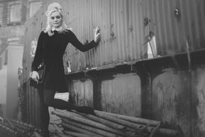 Urban 1960s themed shoot