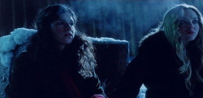 Still of Annie Quinn and Amanda Seyfried in Gypsies, Tramps, & Thieves (2006)