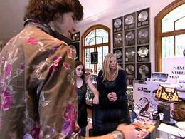 Shannon Tweed, Sophie Simmons, and Nick Simmons in Gene Simmons: Family Jewels (2006)