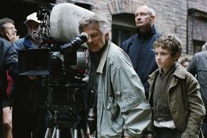 Roman Polanski, Pawel Edelman, and Barney Clark in Oliver Twist (2005)