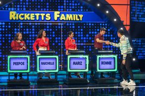 Dingdong Dantes, Ronnie Ricketts, Raechelle Ricketts, Peepoe Alatiit, and Mariz in Family Feud Philippines (2022)