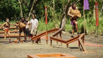Taylor Lee Stocker, Michaela Bradshaw, Adam Klein, Jessica Figueroa, and Will Wahl in Survivor (2000)