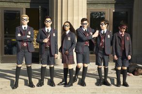 Dante Albidone, Aidan Gallagher, Cameron Brodeur, Eden Cupid, Ethan Hwang, and Blake Talabis in The Umbrella Academy (20