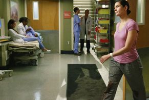 Jerrika Hinton, Camilla Luddington, and Teri Reeves in Grey's Anatomy (2005)