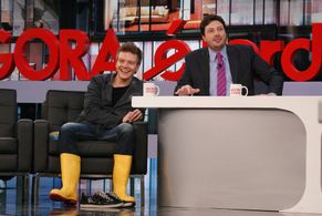 Danilo Gentili and Michel Teló in Agora é Tarde (2011)