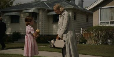 Still of Alexis McKenna and Melinda Page Hamilton in Damnation and The Emperor of Ice Cream