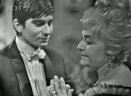 Jirí Bednár and Jirina Petrovická in Jak obelhal manzela (1963)