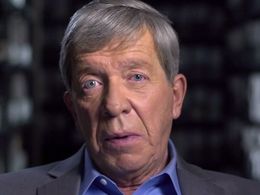 Joe Kenda in Homicide Hunter (2011)